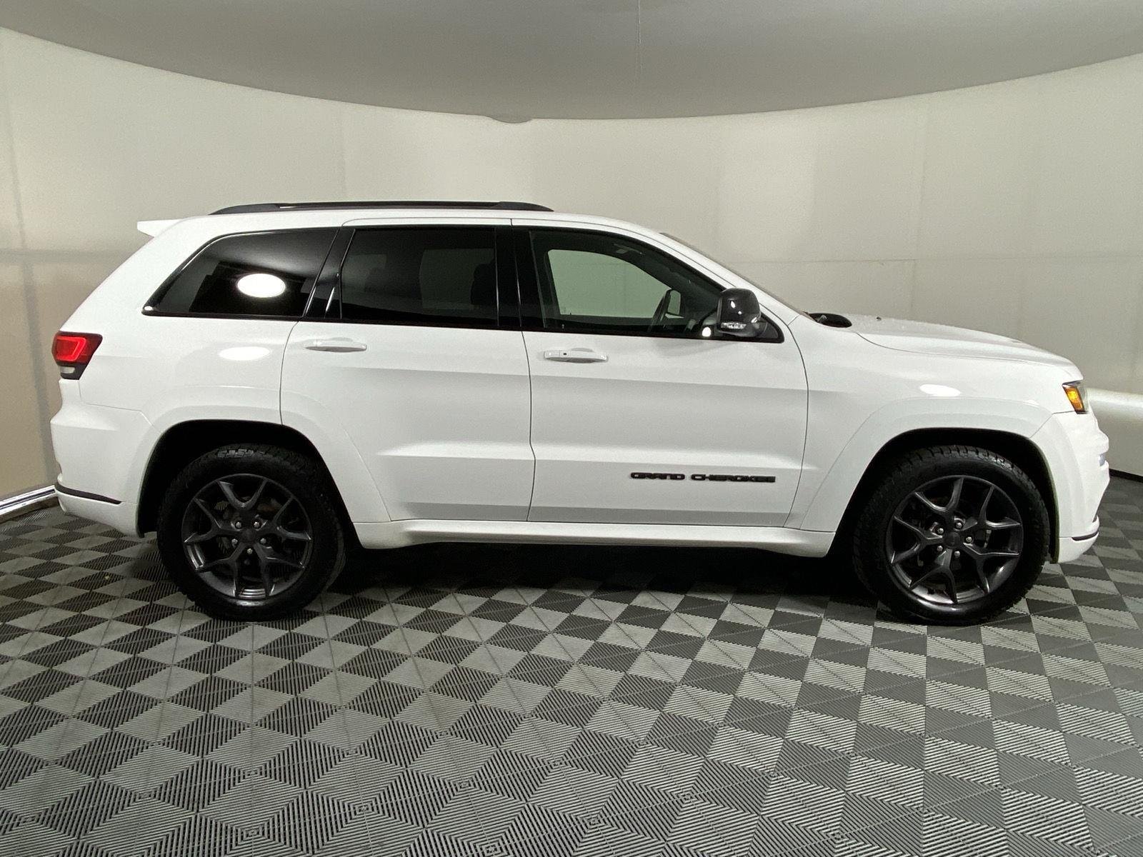 Used 2020 Bright White Clearcoat Jeep Limited X image 3