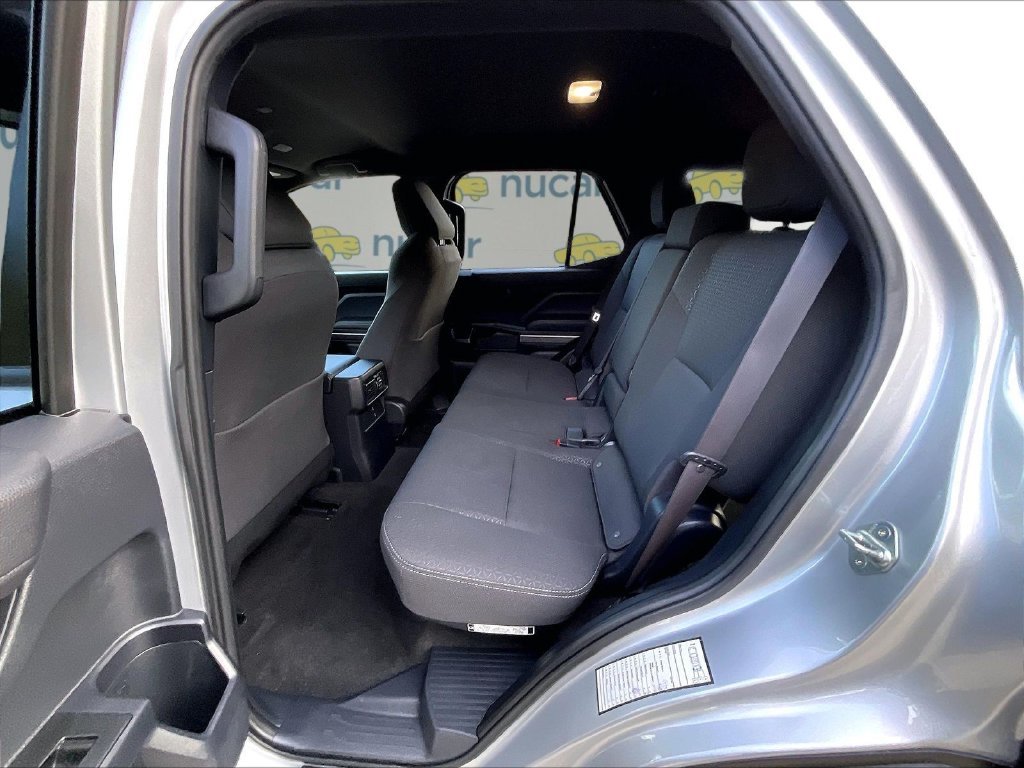 Used 2025  Toyota SR5 image 15
