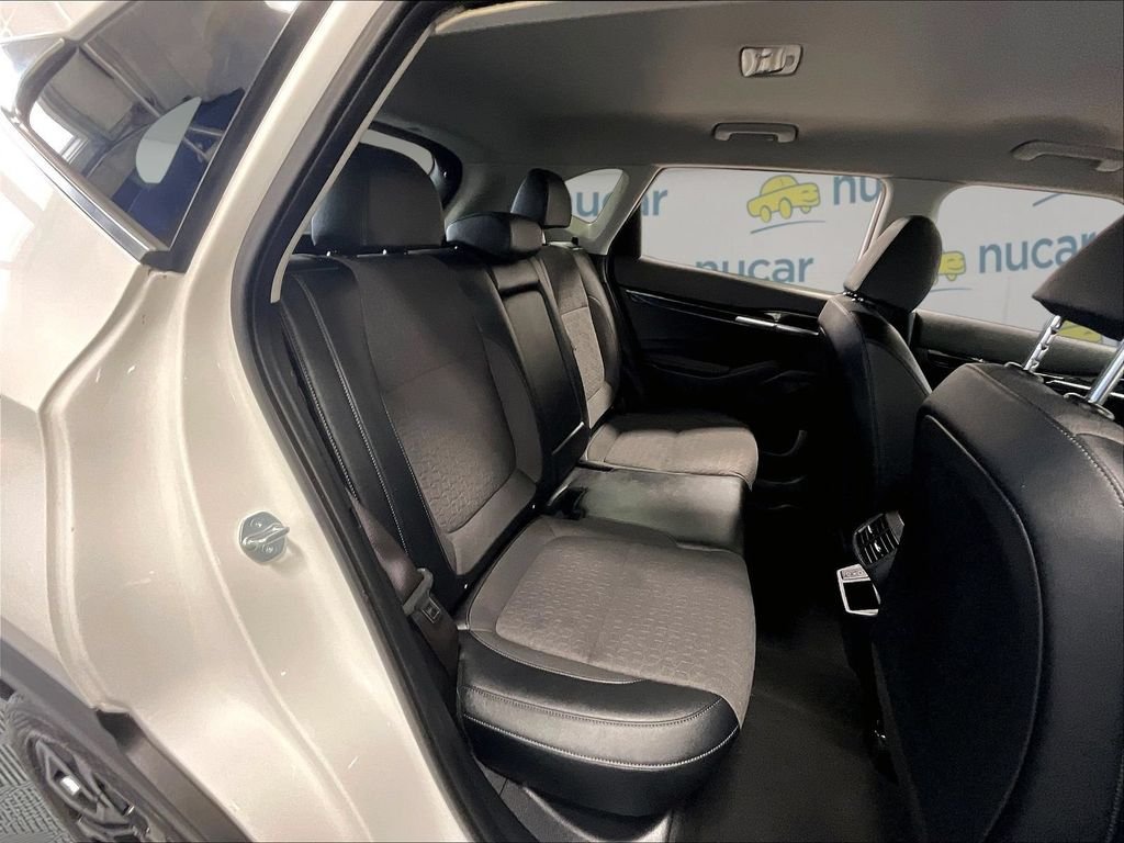 Used 2024 White Kia X-Line image 16