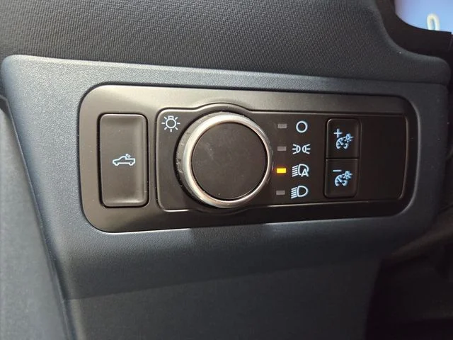 Used 2025 Green Ford XLT image 25