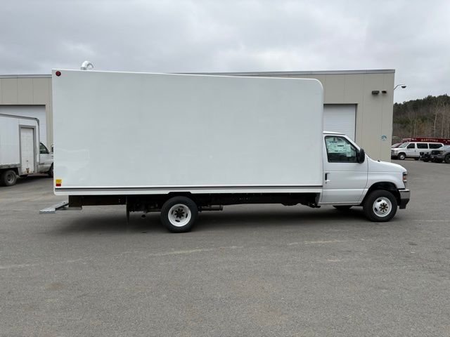 New 2026 Oxford White Ford E-450 DRW image 8