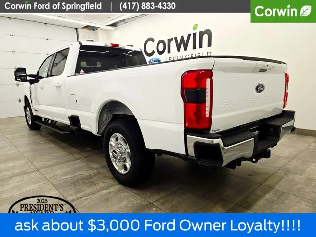 New 2026 Oxford White Ford F-250® XLT image 4