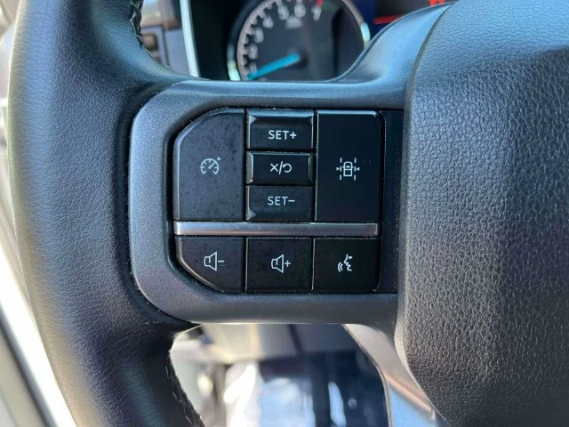 Used 2023 Avalanche Ford XLT image 31