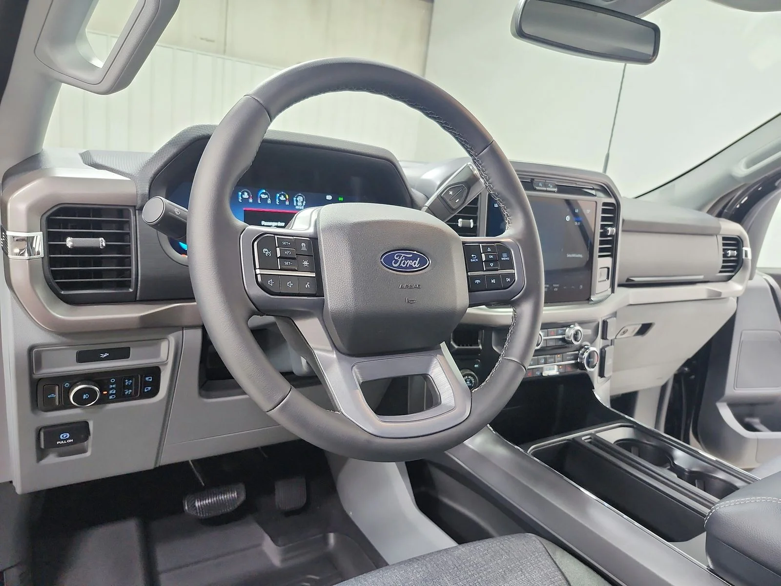 New 2026 Agate Black Metallic Ford XLT image 18