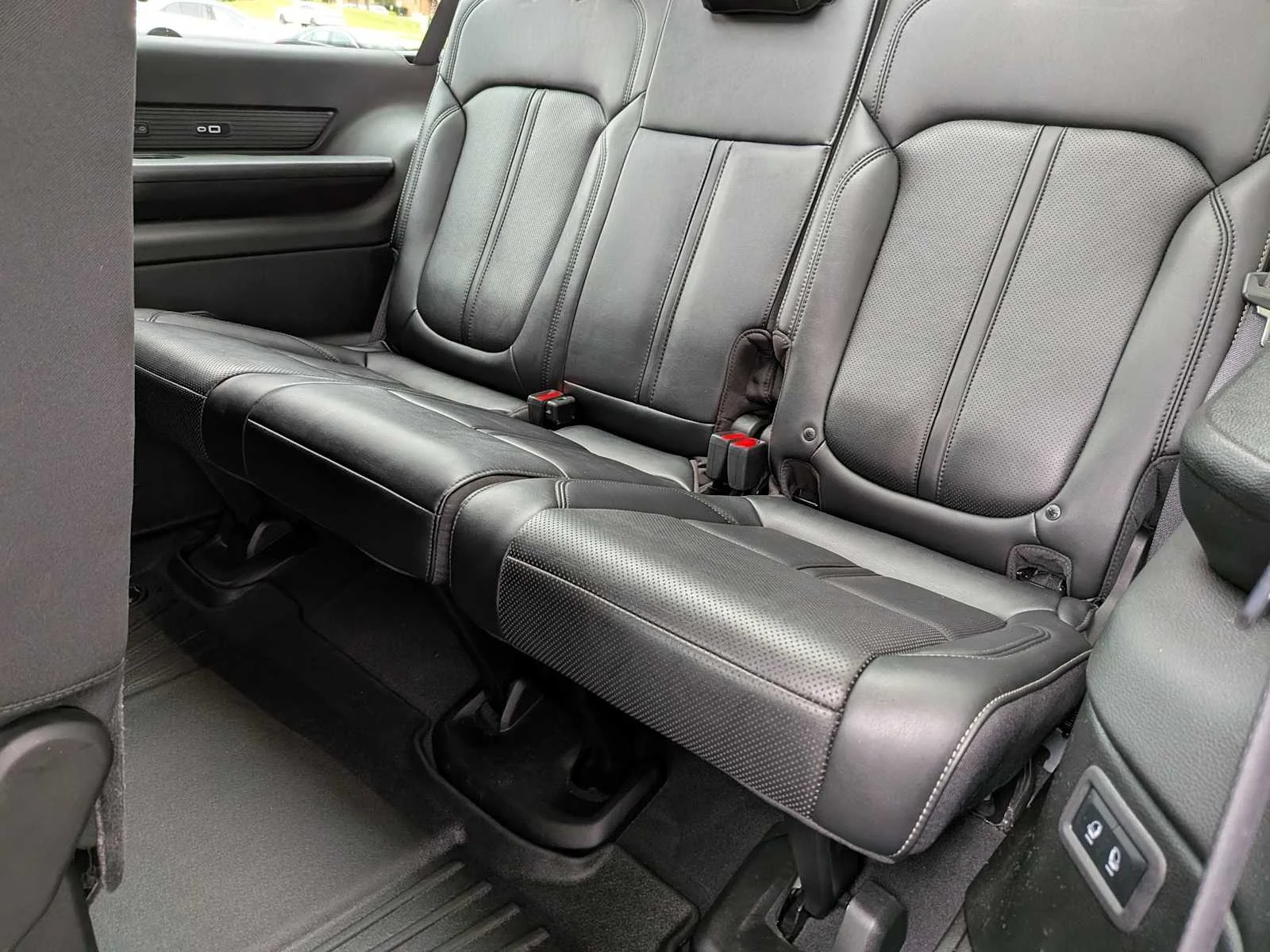 Used 2024  Jeep Series III image 24