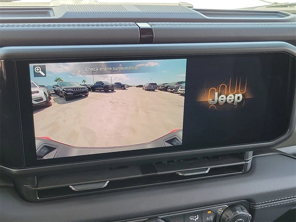 2025 Jeep Gladiator Mojave - Photo 9