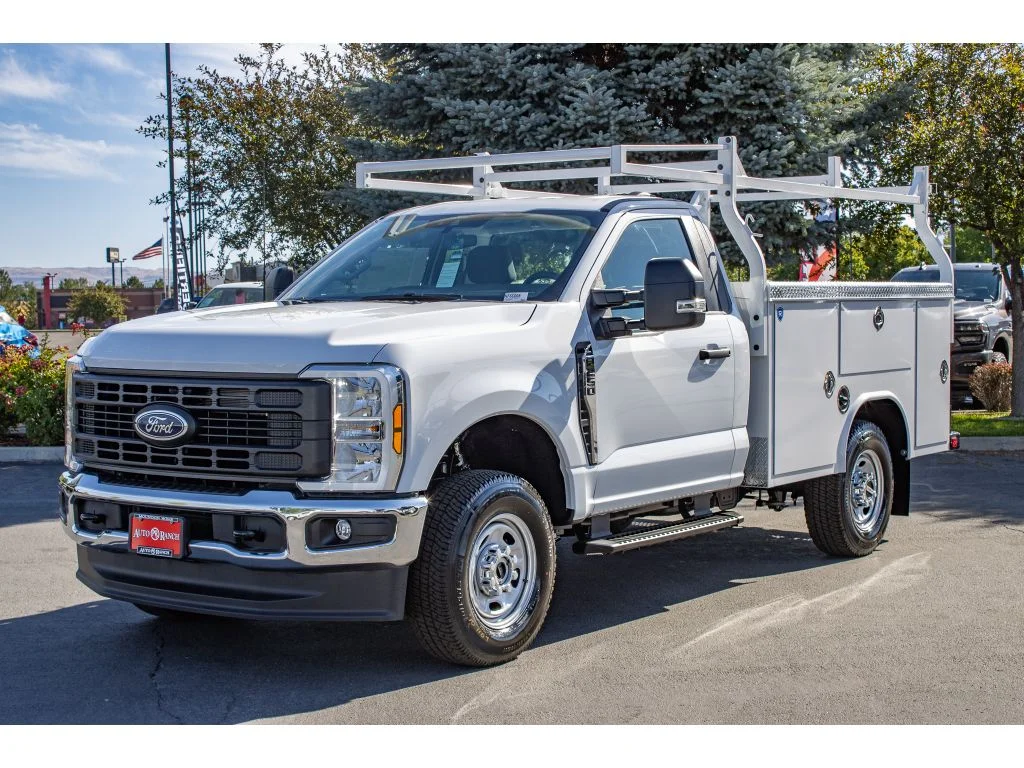 New 2026 OXFORD WHITE Ford XL image 4