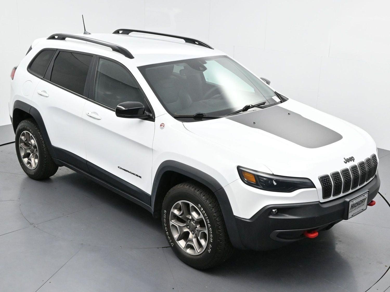 Used 2022 Bright White Clearcoat Jeep Trailhawk image 41