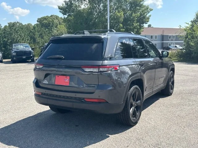 Used 2023 Gray Jeep Limited image 5