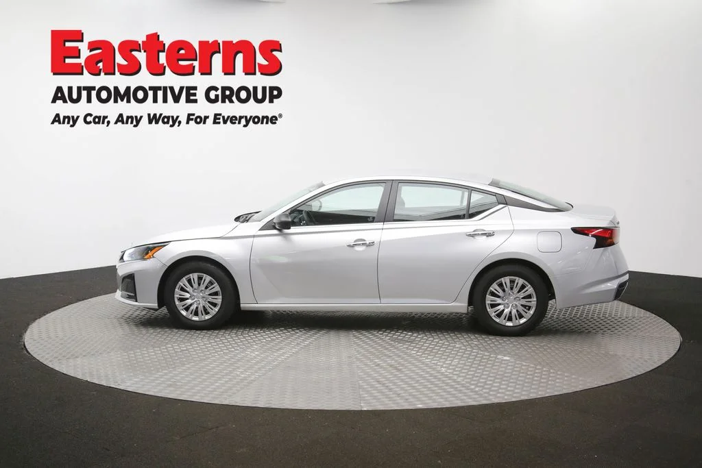 Used 2024 Silver Nissan 2.5 S image 59