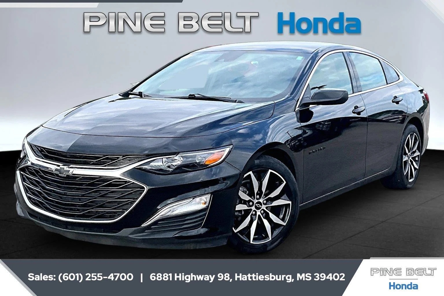 Used 2025 Mosaic Black Metallic Chevrolet RS image 10