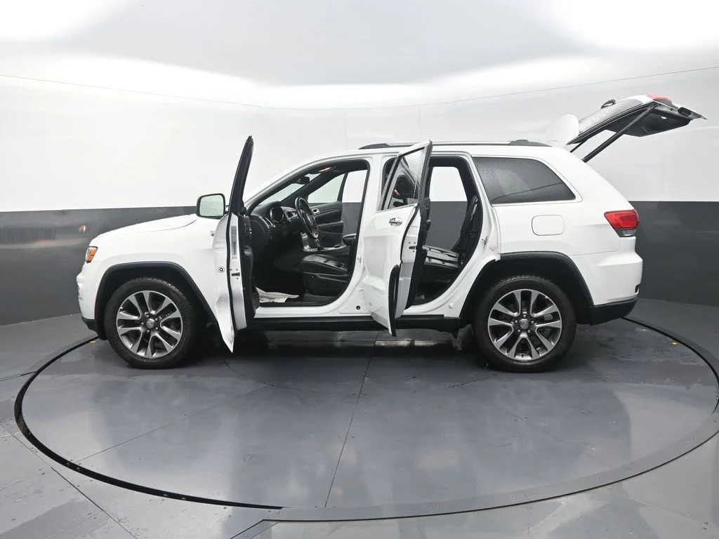 Used 2018 White Jeep Limited image 6