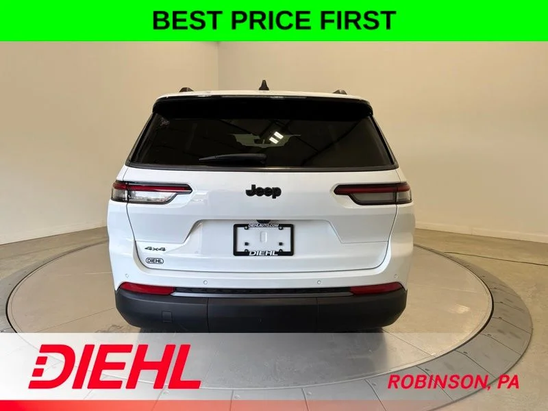 New 2026 Bright White Clear-Coat Exterior Paint Jeep  image 6