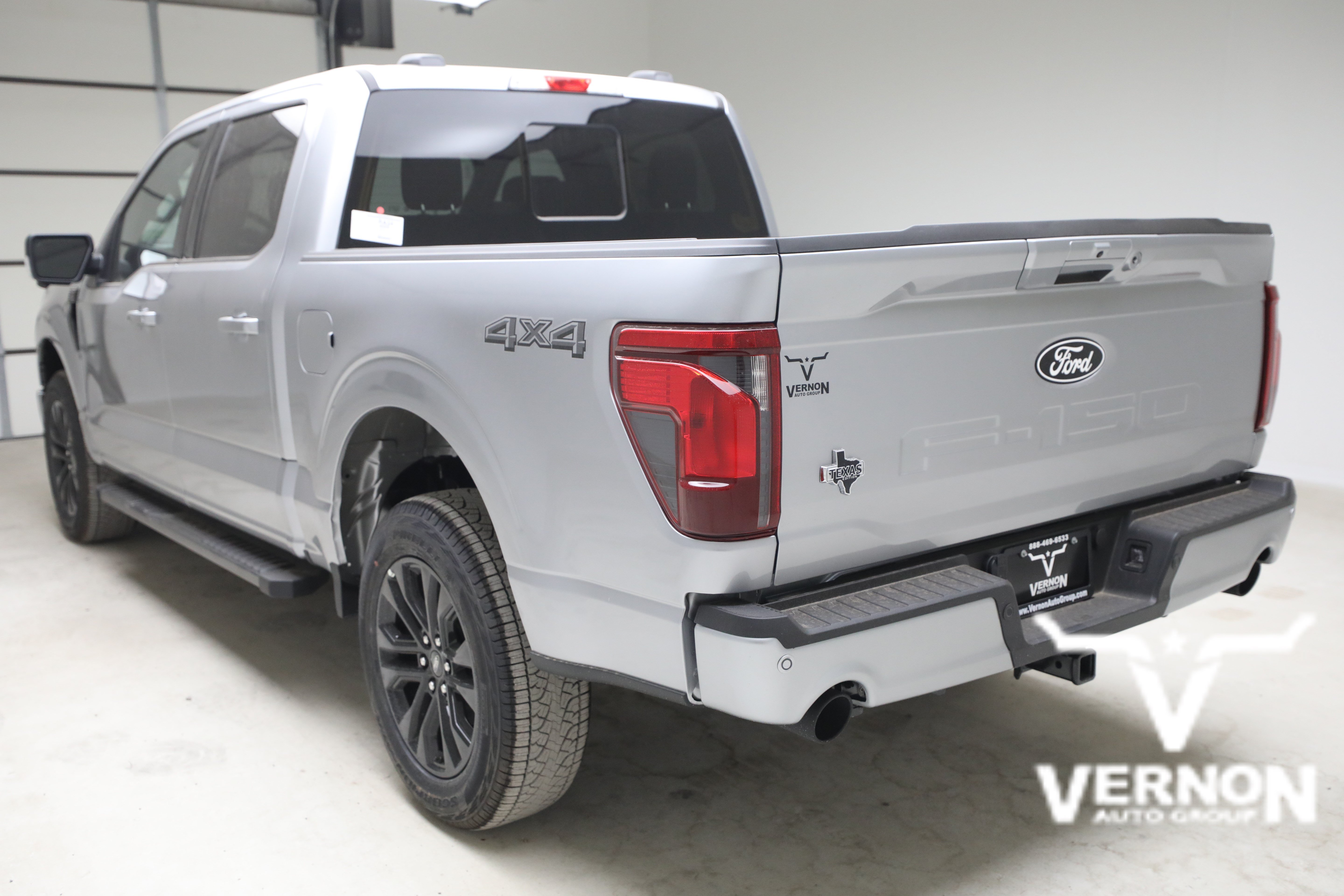 New 2026 Iconic Silver Metallic Ford  image 3