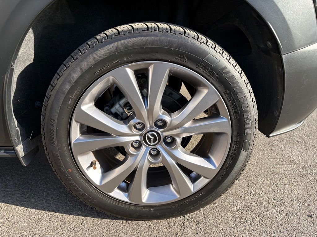 Used 2021 Gray Mazda Preferred image 11