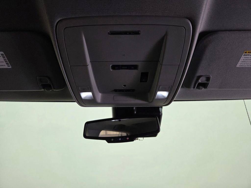 Used 2018 GRAPHITE METALLIC Chevrolet High Country image 24