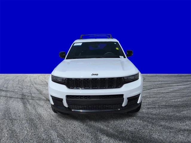 Certified Used 2023 Bright White Clearcoat Jeep Altitude image 9