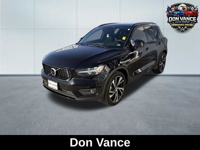 2021 Volvo XC40 R-Design