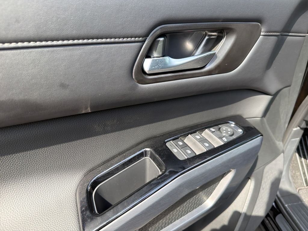 New 2026 Nissan Pathfinder SL 4D Sport Utility