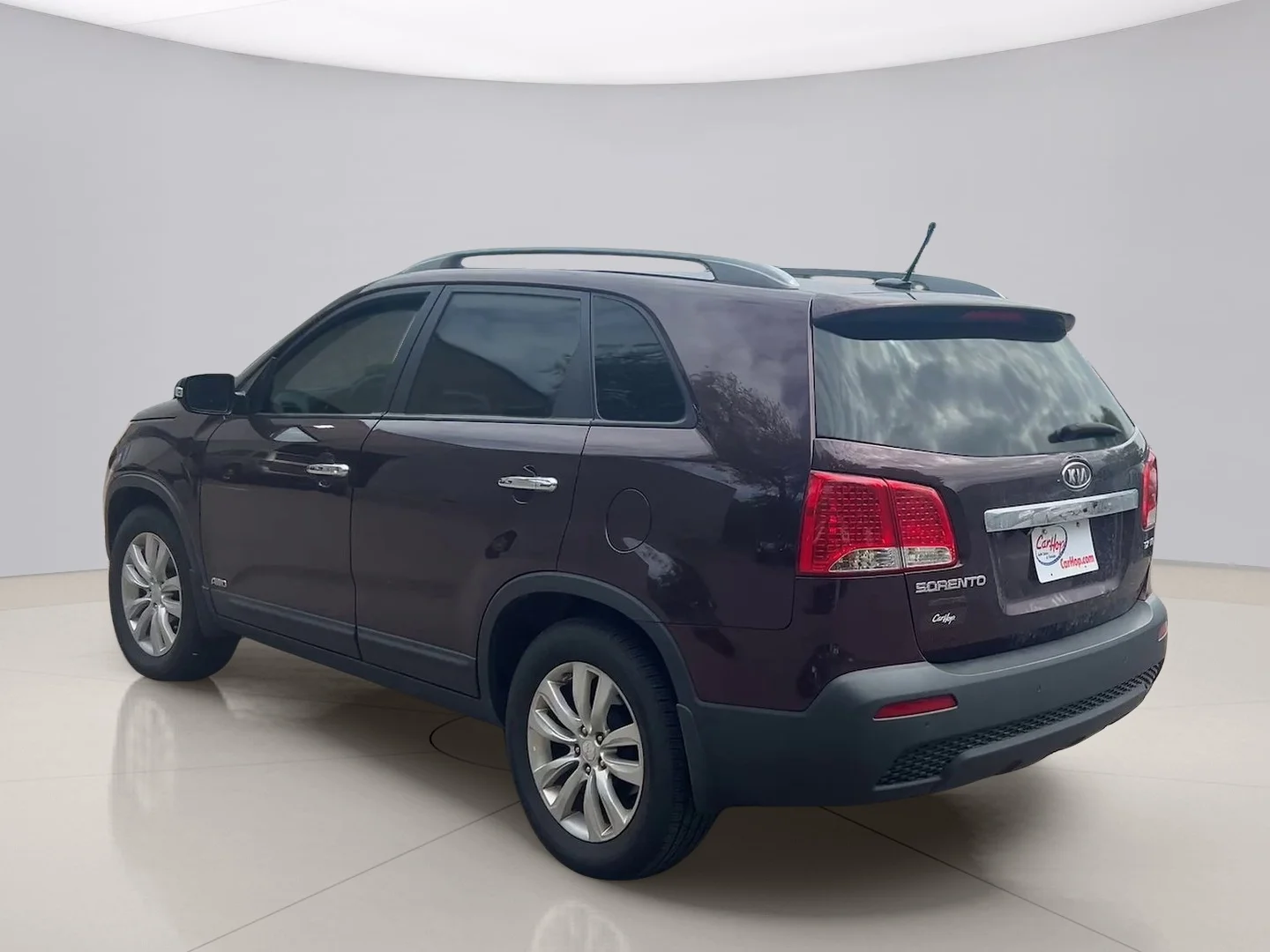 Used 2011 Maroon Kia EX image 3