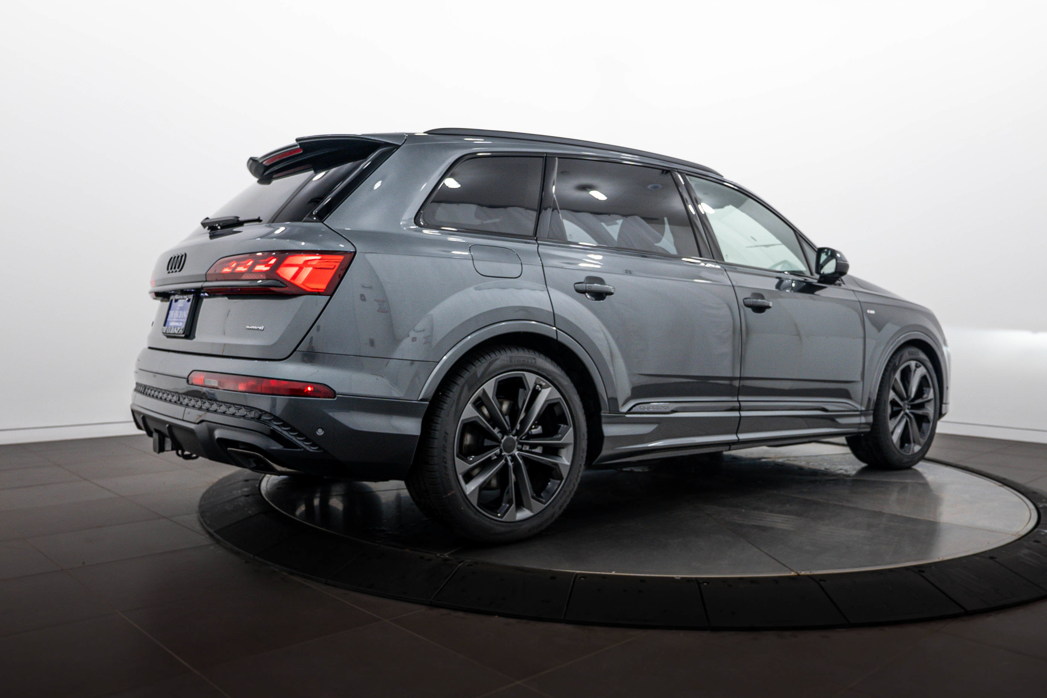 New 2026 Daytona Gray Audi S line Prestige image 4