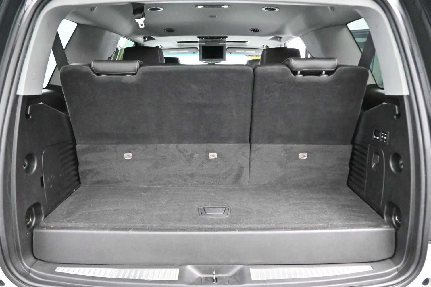 Used 2020 Summit White GMC Denali image 10