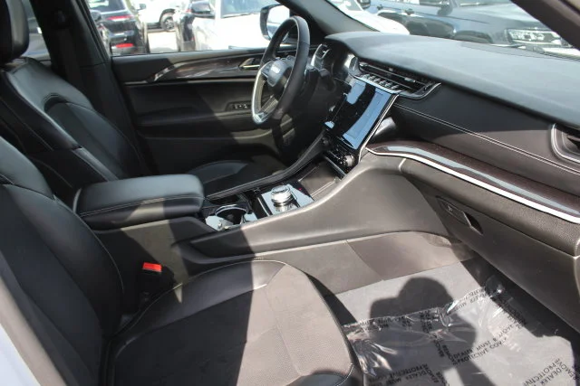 Used 2023 White Jeep Altitude X image 34