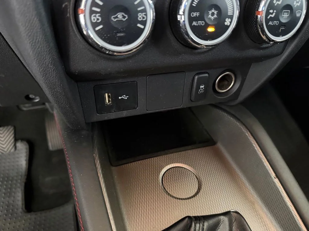 Used 2019 Black Mitsubishi 2.0 SP image 43