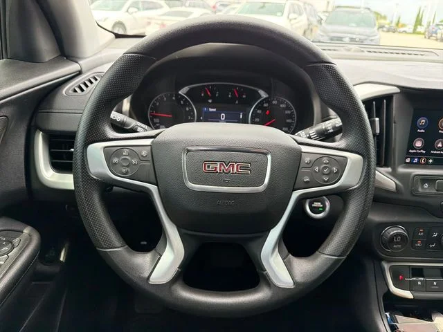 Used 2022 Black GMC SLE image 10