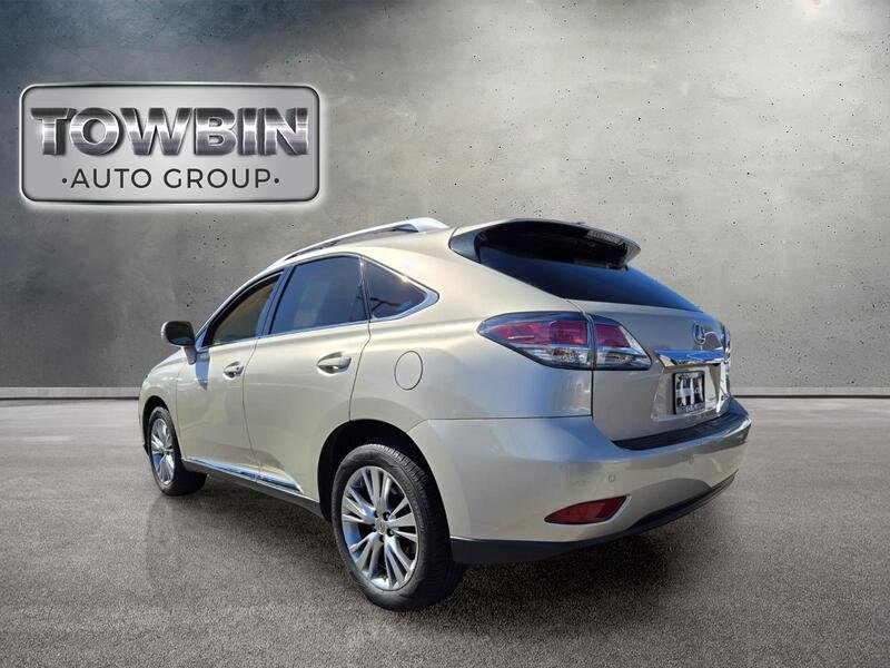 Used 2013 Cashmere Metallic LEXUS AWD 4DR image 6