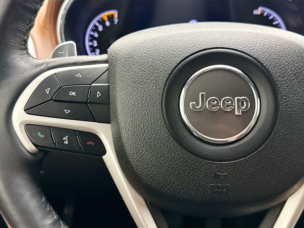 Used 2018 Crystal Metallic Jeep Summit image 11