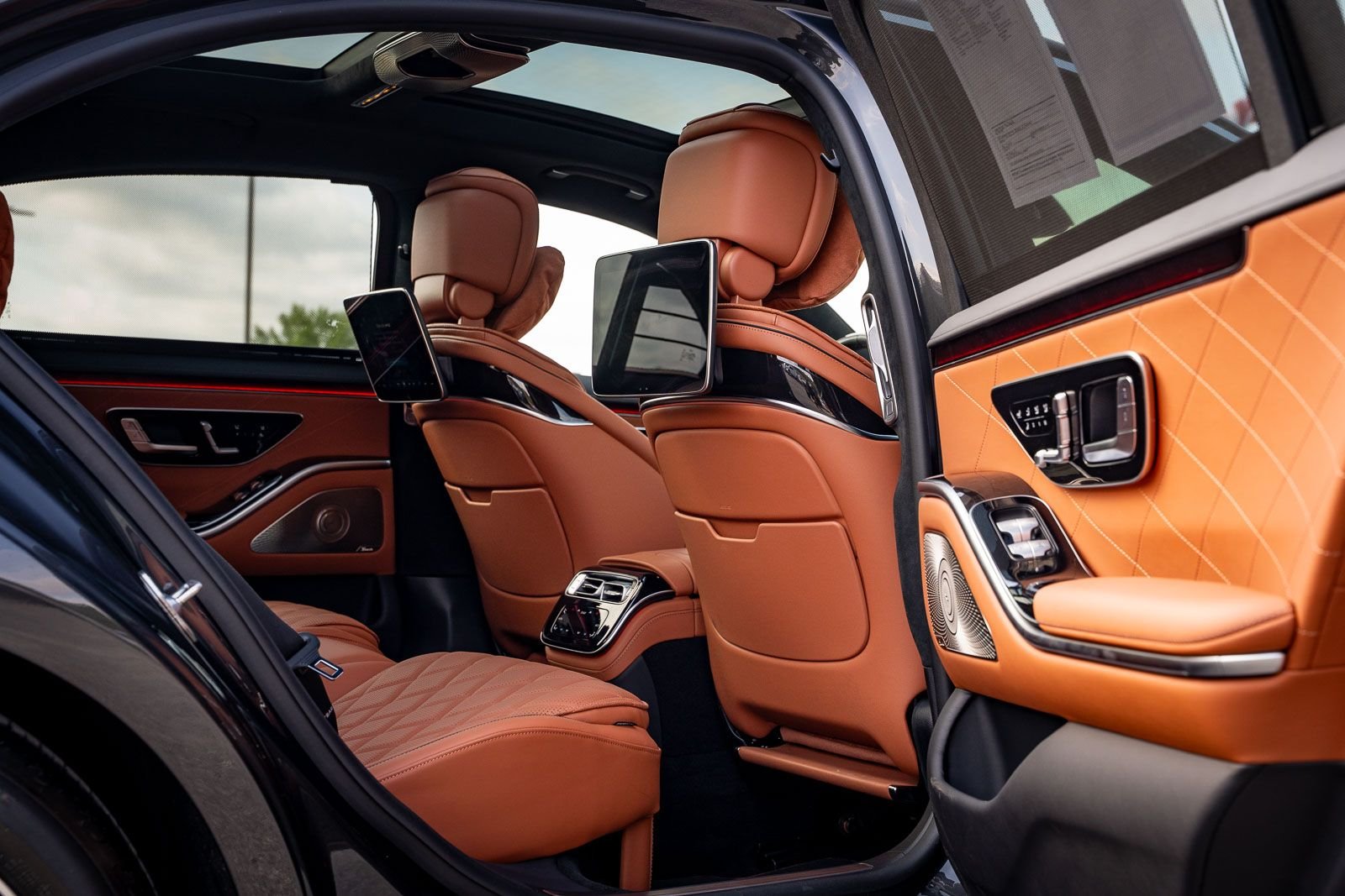 Used 2024  Mercedes-Benz S 580 image 18