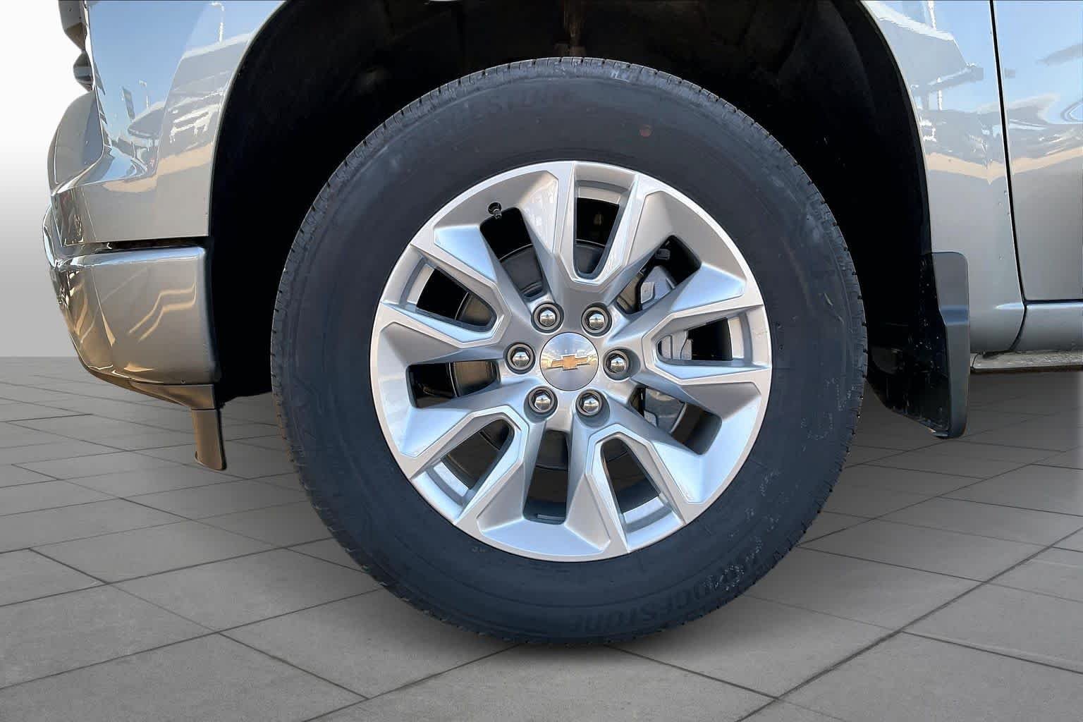 2026 Chevrolet Silverado 1500 Custom - Photo 12