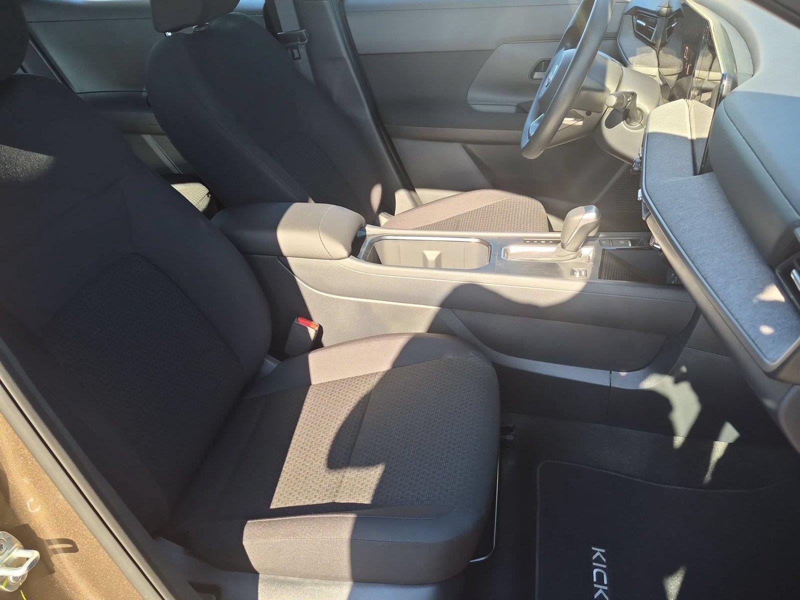 New 2027 Canyon Bronze Metallic Nissan S image 35