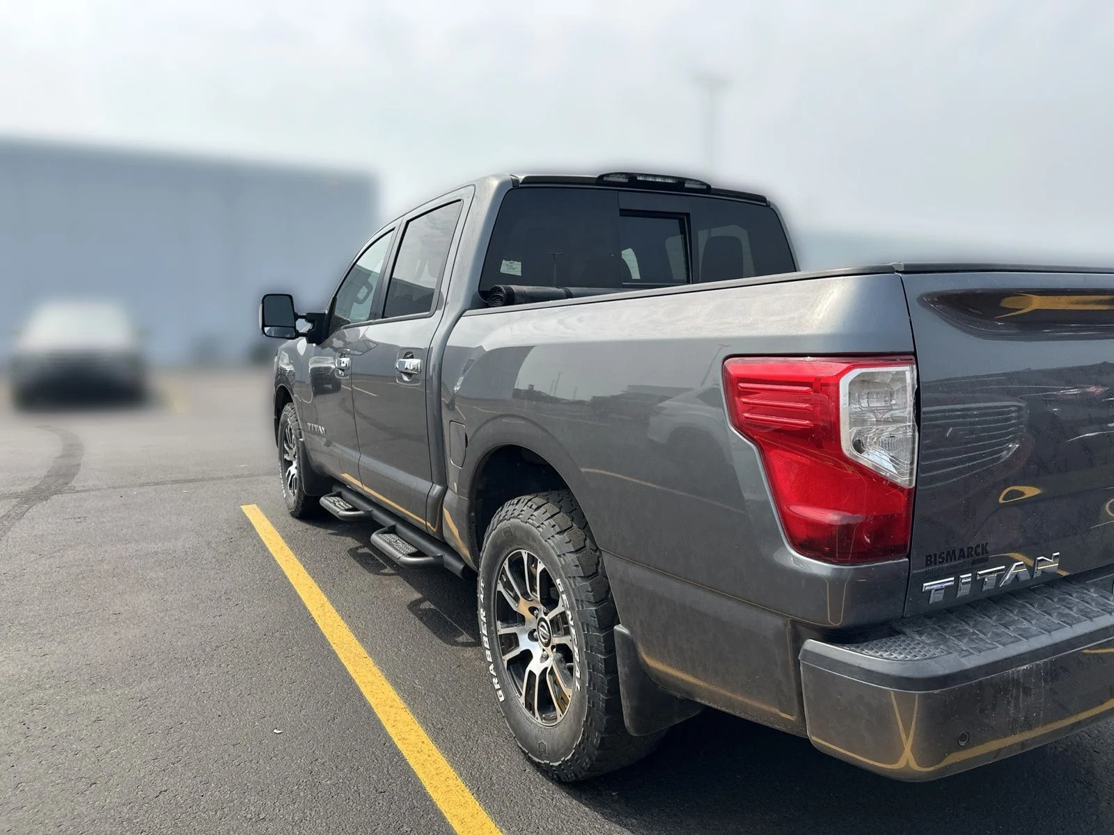 Used 2021 Gray Nissan SV image 4