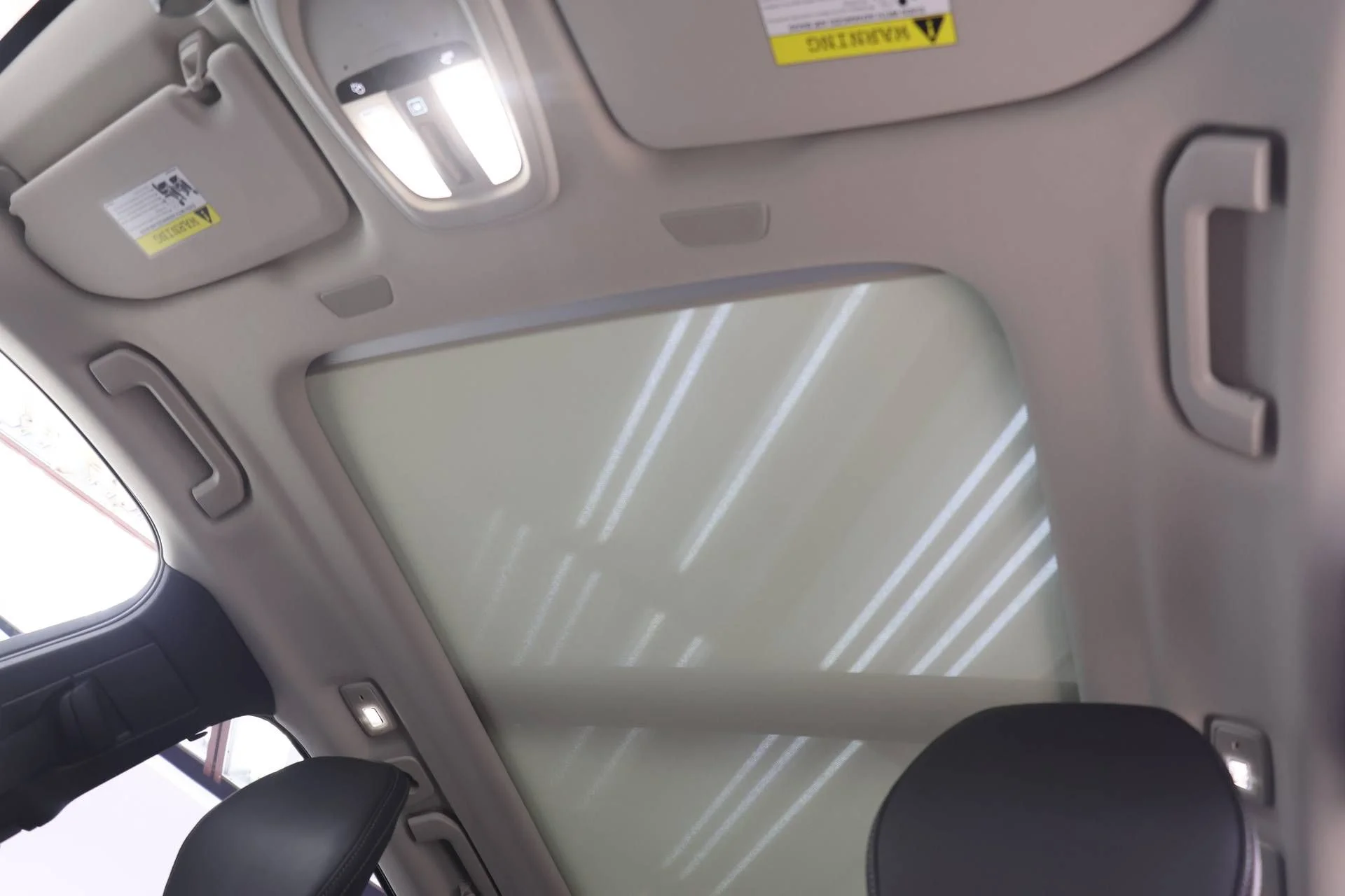 Certified Used 2023 White Volvo B5 Ultimate Bright Theme image 21