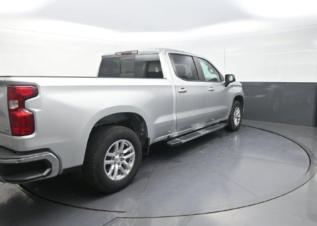 Used 2020 Silver Chevrolet LT image 8