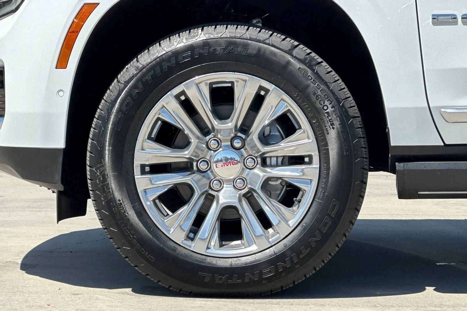 2026 GMC Yukon XL Denali - Photo 27