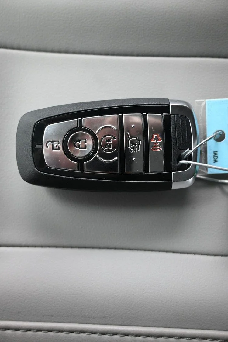 New 2027 Nocturnal Blue Metallic Ford MAX Active image 32