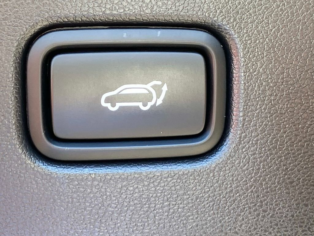 Used 2022 Gray Hyundai Limited image 6