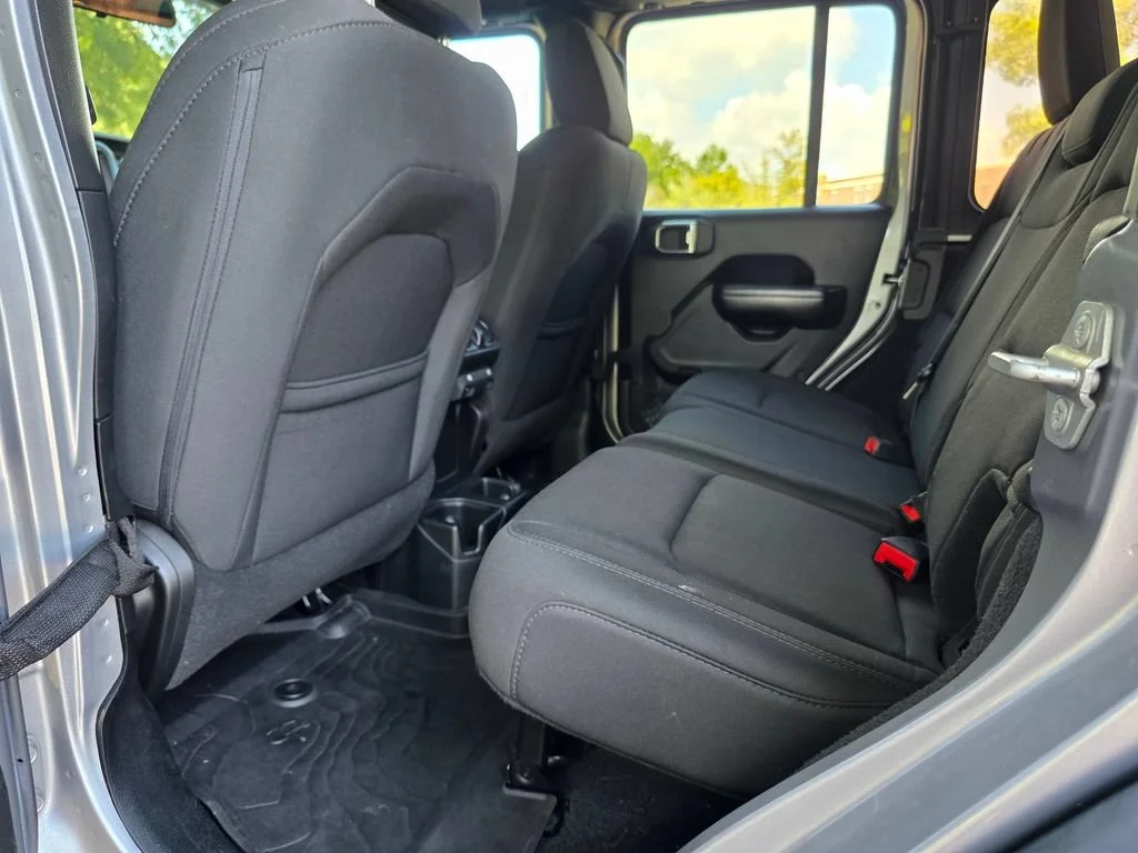 Used 2018 Silver Jeep Sport S 4x4 image 26