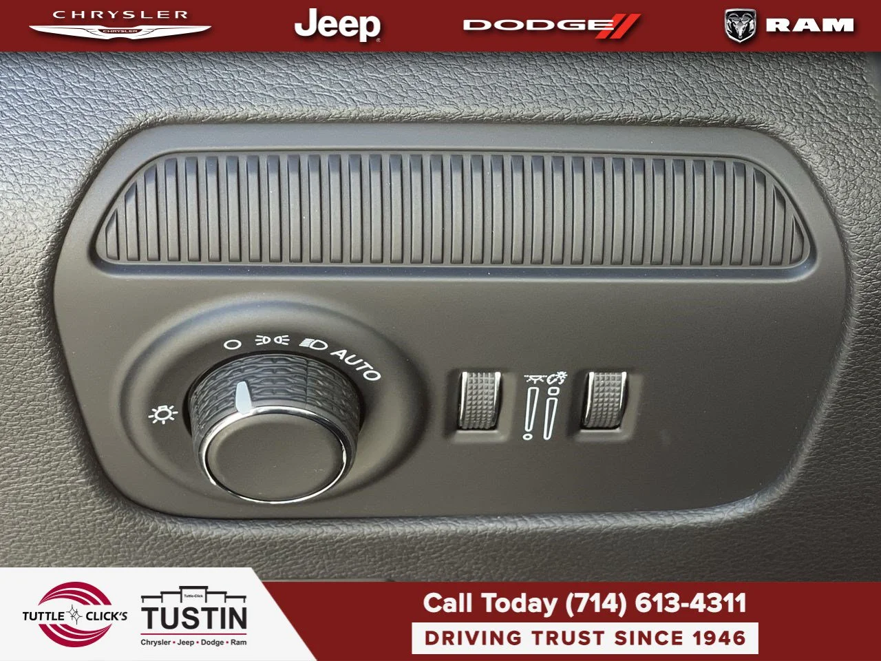 New 2026 Baltic-Gray Metallic Clear-Coat Exterior Paint Jeep Limited Reserve image 29