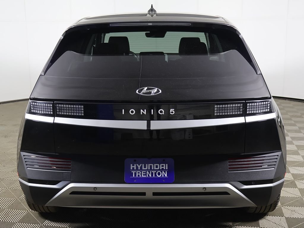 2022 Hyundai IONIQ 5 SE - Photo 12