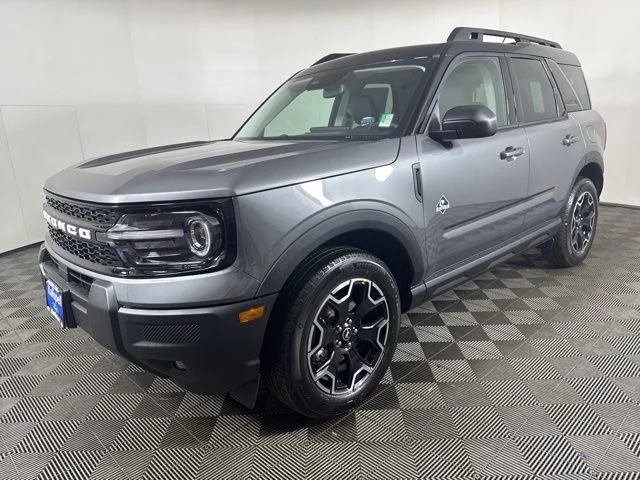 New 2025 Carbonized Gray Metallic Ford Outer Banks image 8