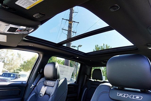 New 2026 Diamond Black Crystal Pearl-Coat Exterior Paint RAM RHO image 23