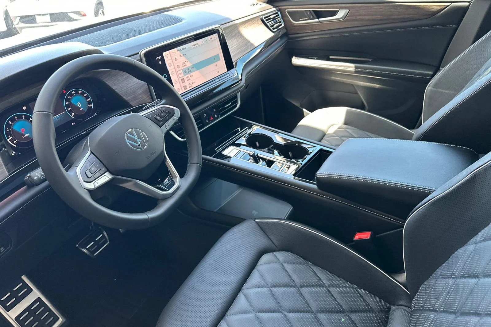 New 2026 White Volkswagen 2.0T SEL Premium R-Line image 8