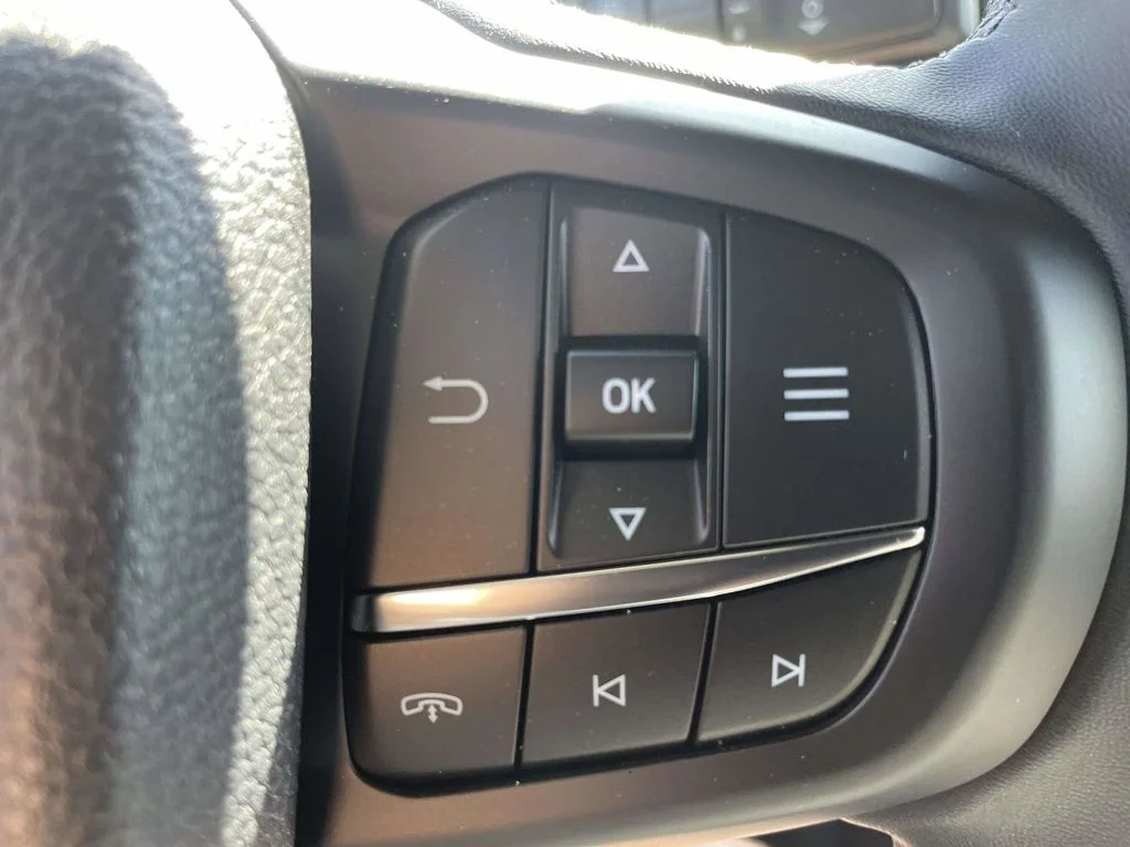 New 2026 Oxford White Ford XLT image 22