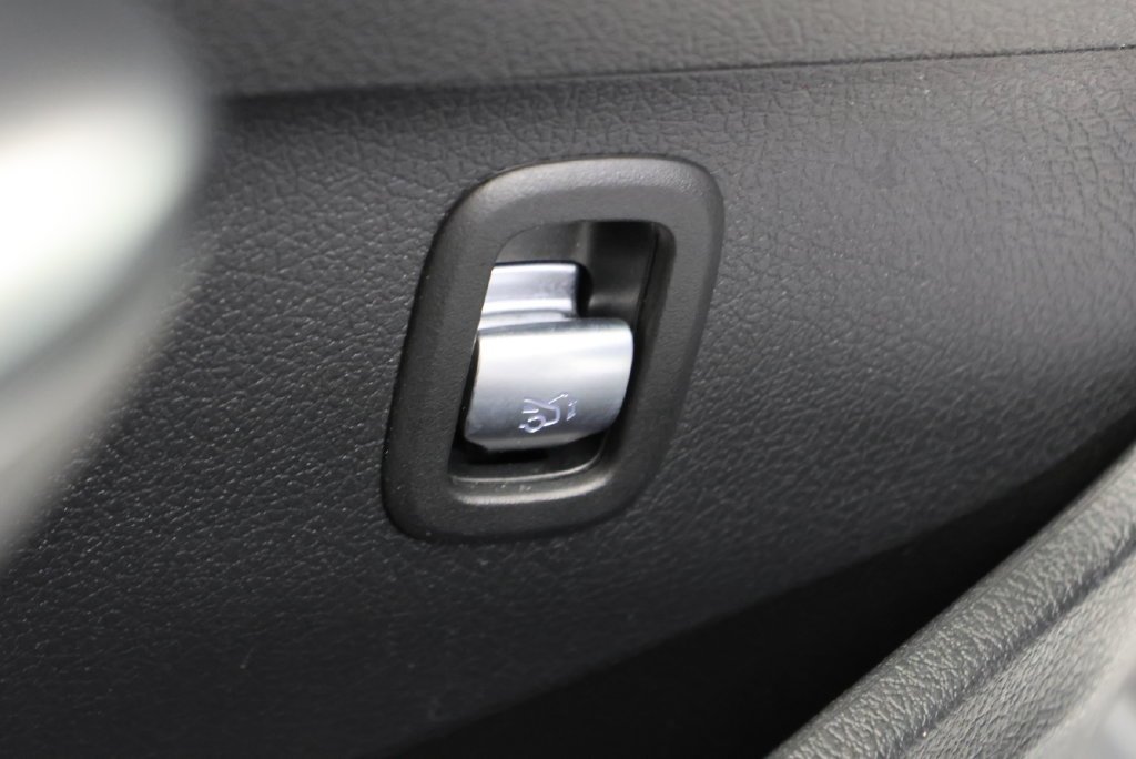 Certified Used 2024  Mercedes-Benz C 300 image 34