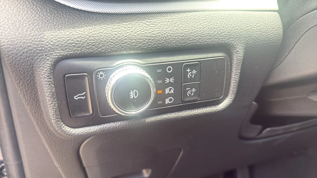 Used 2023 Blue Ford XLT image 30
