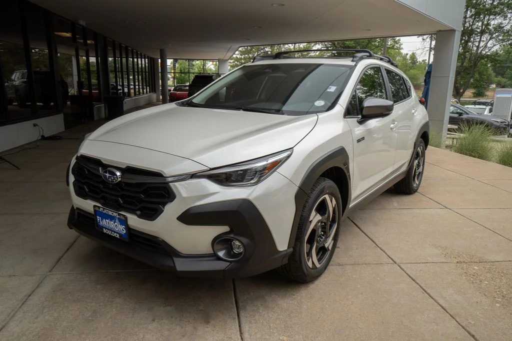 New 2026 CRYSTAL WHITE PEARL Subaru Limited Hybrid image 3
